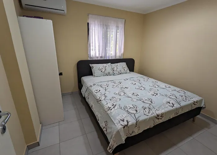 9 - 1b Appartement Tirana